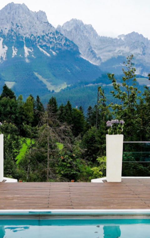 Hotel Poolarea, in the alps