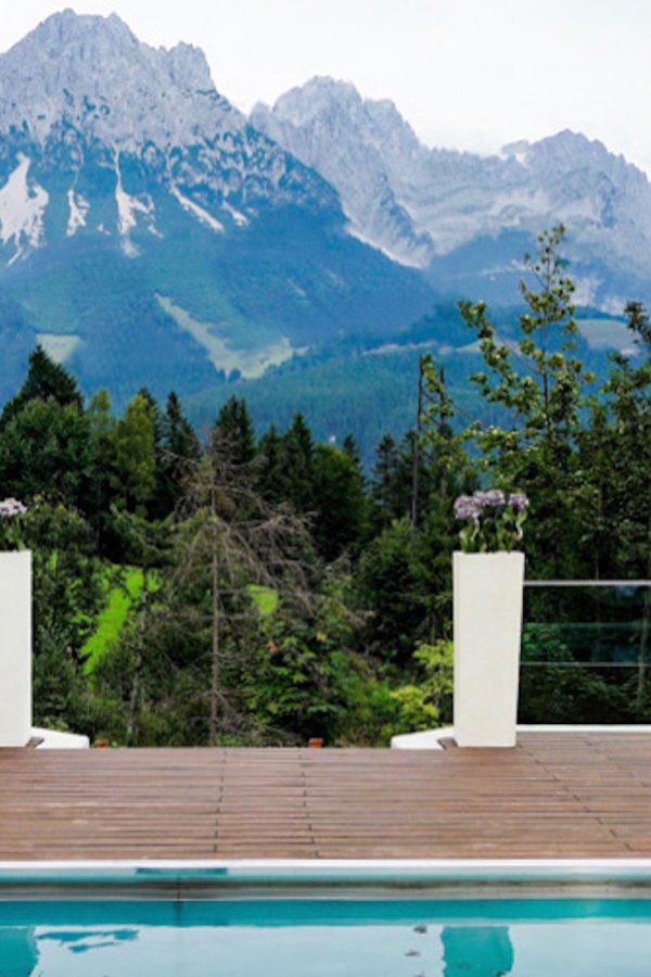 Hotel Poolarea, in the alps